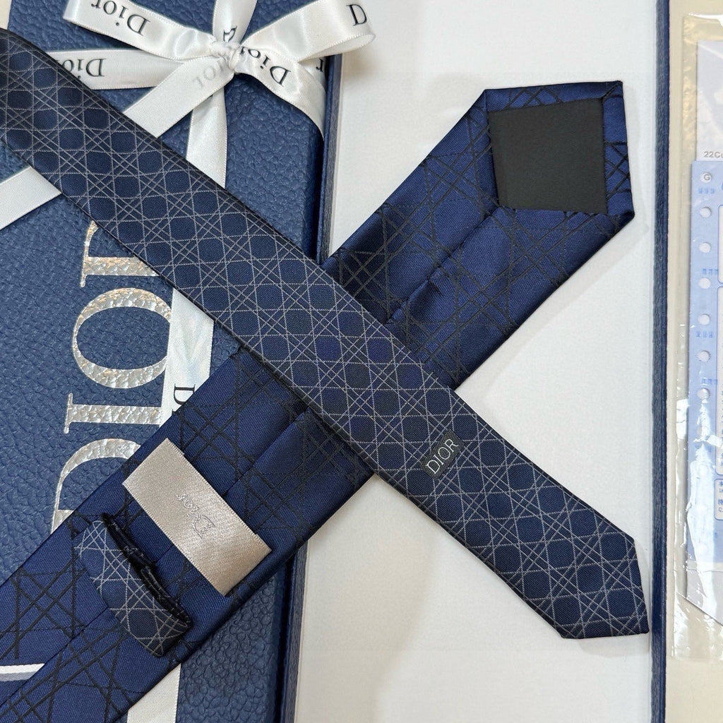 Dior Style Men's Oblique Geometric Silk Tie