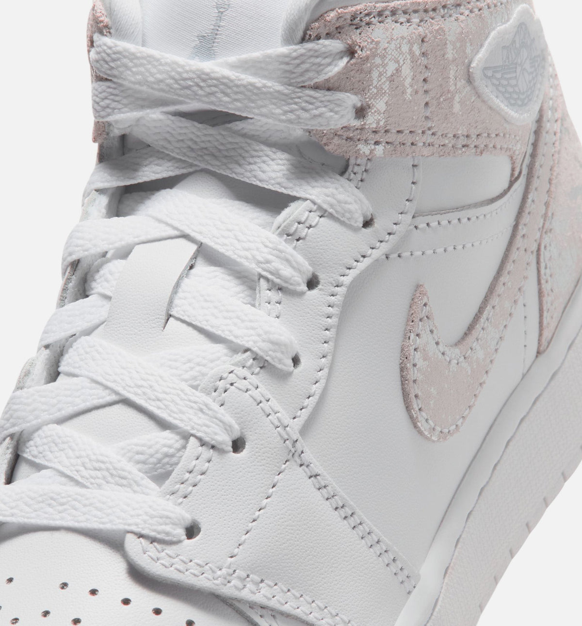 Air Jordan 1 Mid SE | Grade School Lifestyle Shoe | White/Field Silver