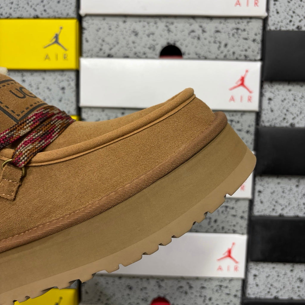 UGG Goldenstar Crafted Lace Women's Boot – Suede Moc-Toe Ankle Boot with Shearling Lining, Multi-Colour Woven Lace & Chunky Platform Sole in Chestnut