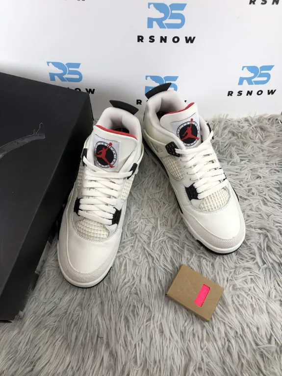 Jordan 4 Retro OG Flight Club IM4002-100