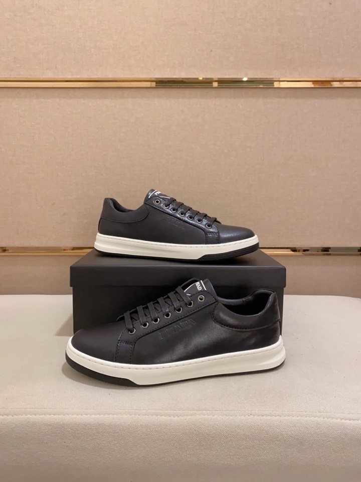 Prada Men's Low-Top Lace-Up Sneakers
